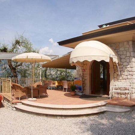 Residence Casa Maria Assenza di Brenzone Exterior foto