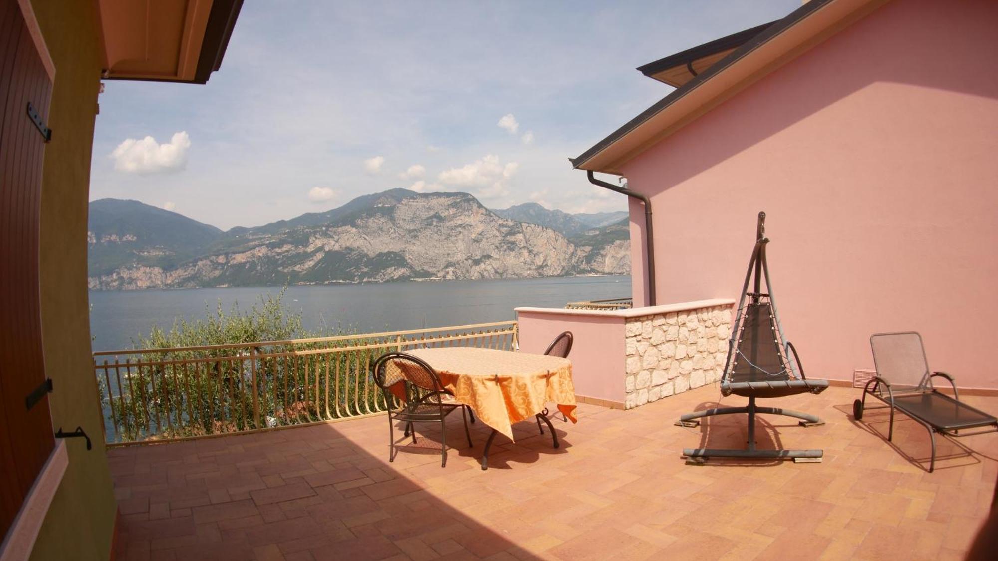 Residence Casa Maria Assenza di Brenzone Exterior foto